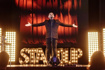 Stand Up Club