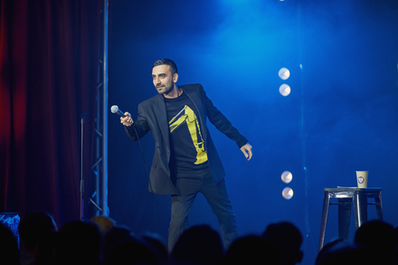 Stand Up Club