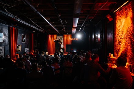 Stand Up Club
