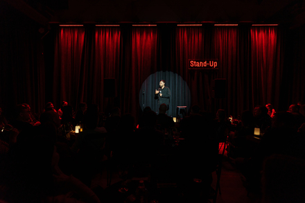 Stand Up Club