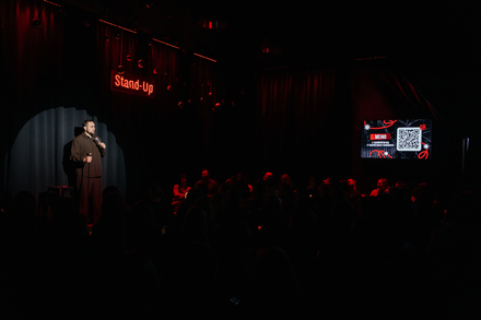 Stand Up Club