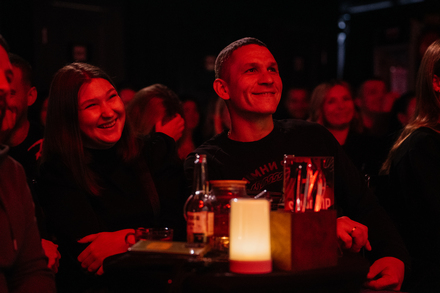 Stand Up Club