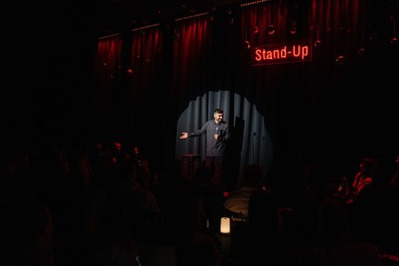 Stand Up Club
