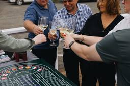 доп. фото партнера